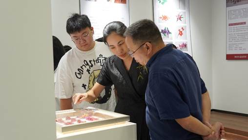 说明: J:\厦门市文艺发展专项资金\非遗日布展\新闻稿\100MSDCF\DSC01136.JPG